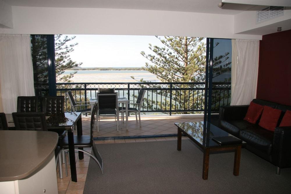 Ramada Resort By Wyndham Golden Beach Caloundra Exteriör bild