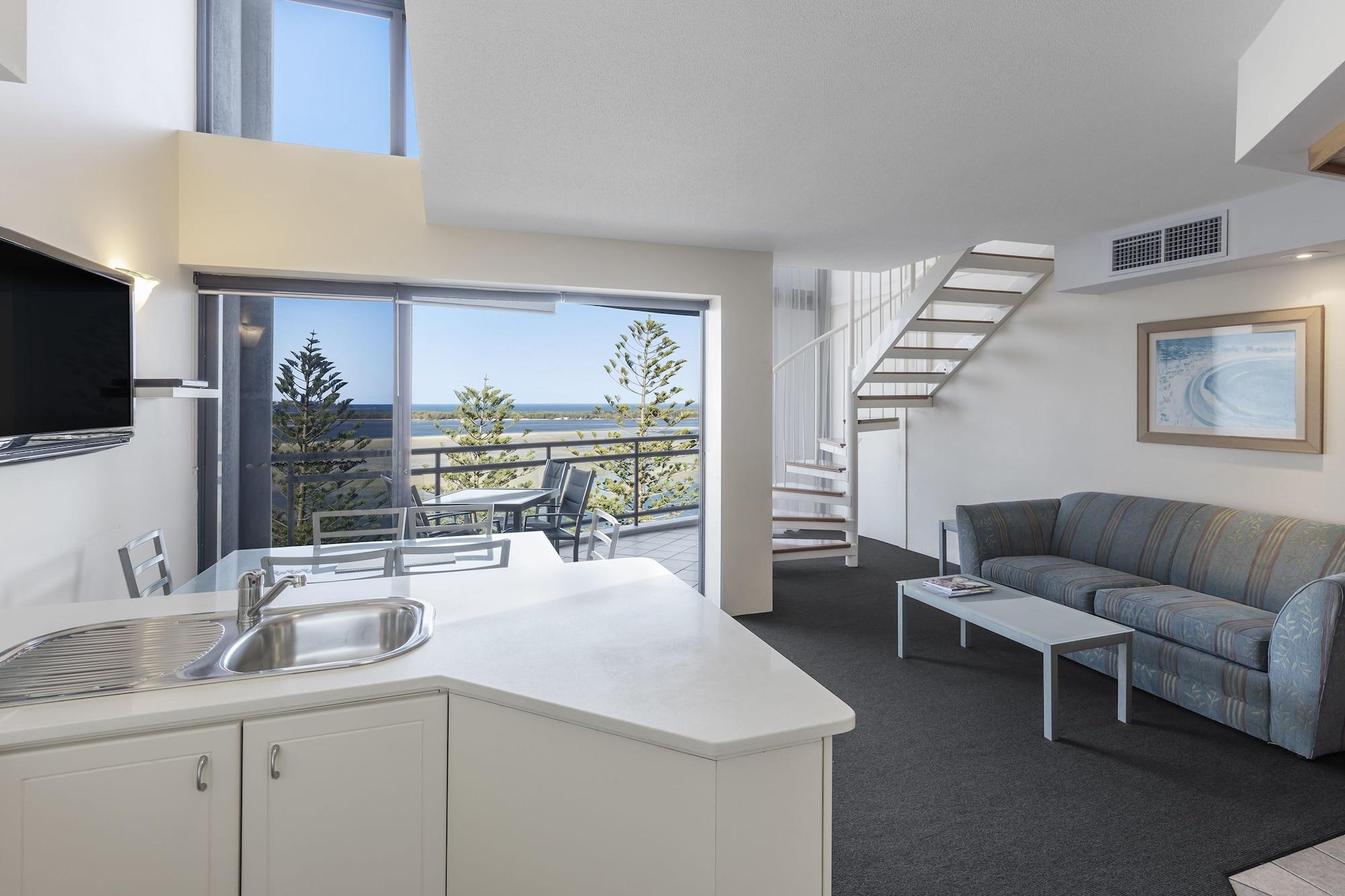 Ramada Resort By Wyndham Golden Beach Caloundra Exteriör bild