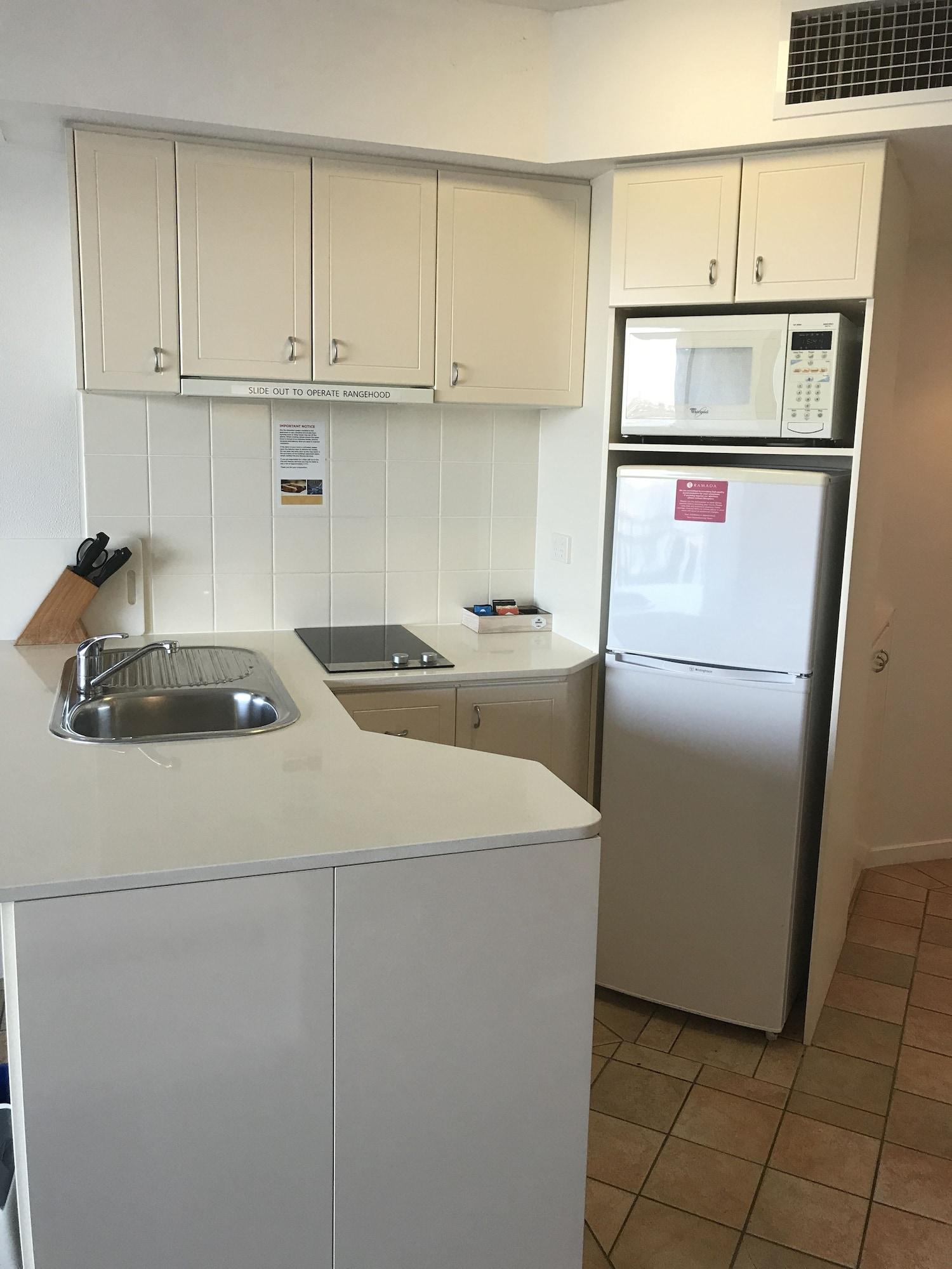 Ramada Resort By Wyndham Golden Beach Caloundra Exteriör bild