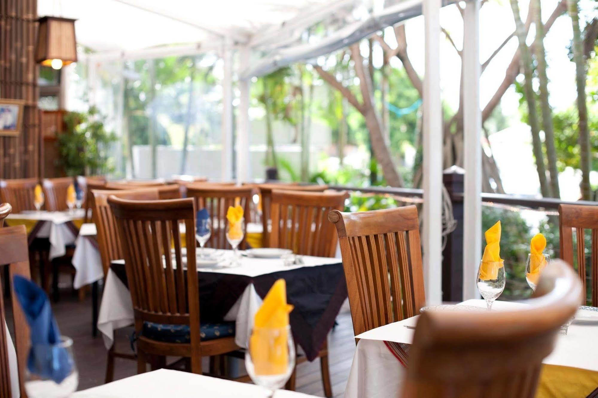 Ramada Resort By Wyndham Golden Beach Caloundra Exteriör bild