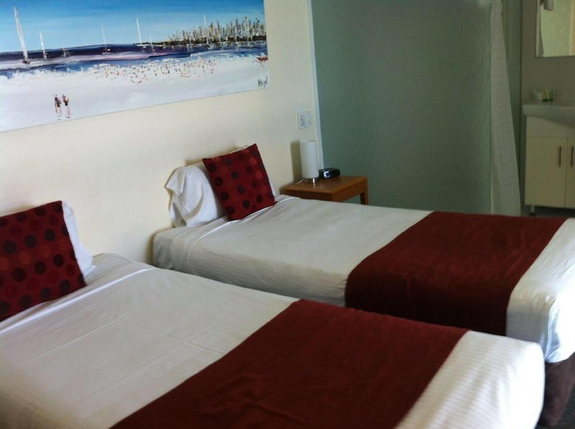 Ramada Resort By Wyndham Golden Beach Caloundra Exteriör bild