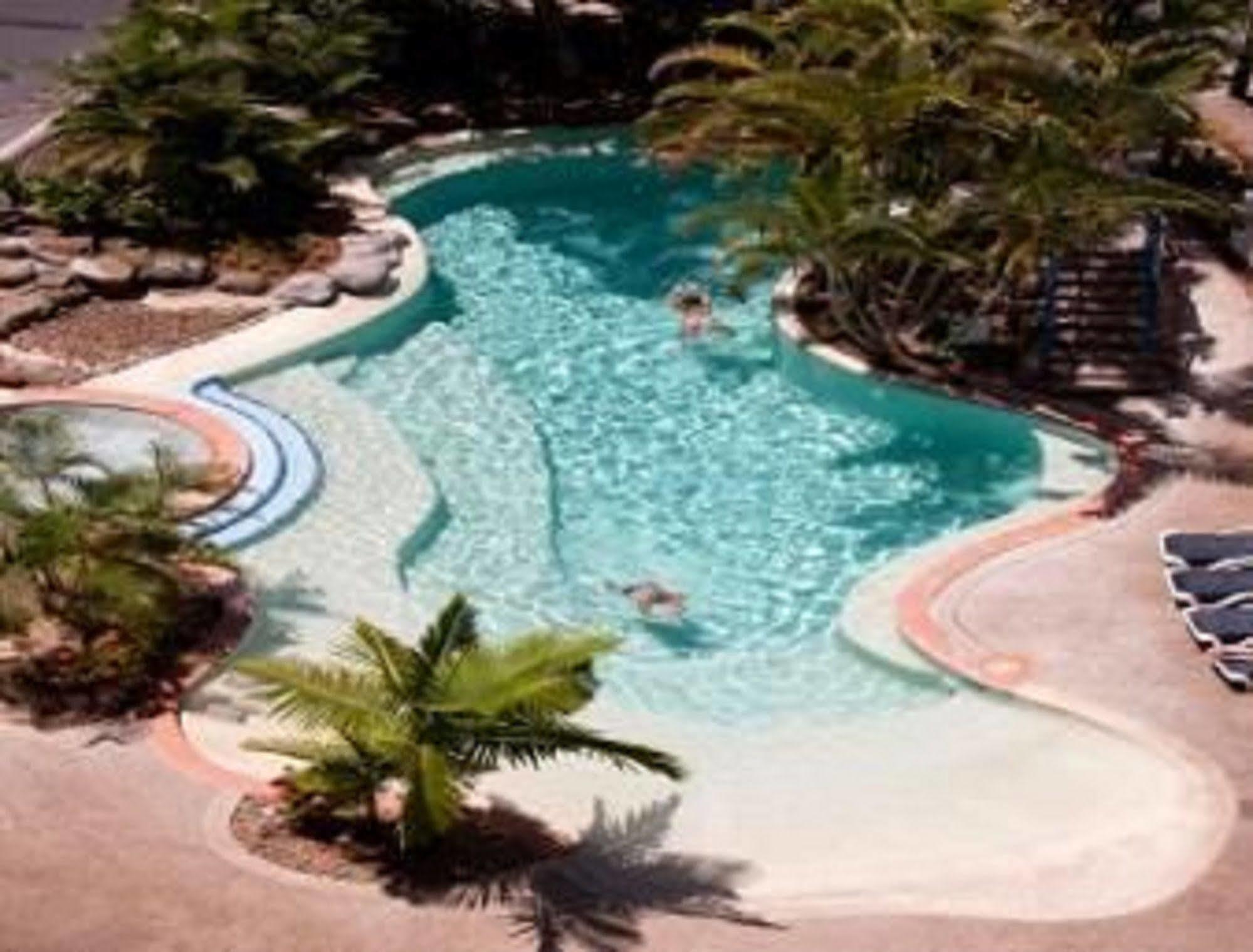 Ramada Resort By Wyndham Golden Beach Caloundra Exteriör bild